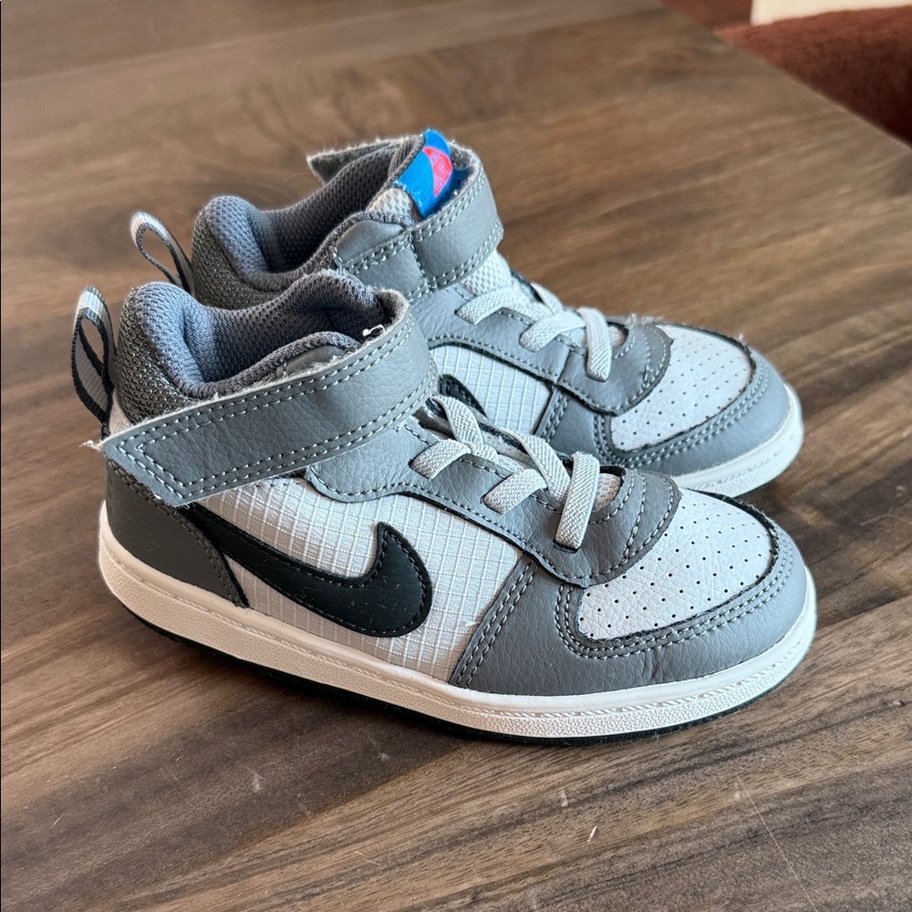 Nike Toddler Mid Sneaker size 9